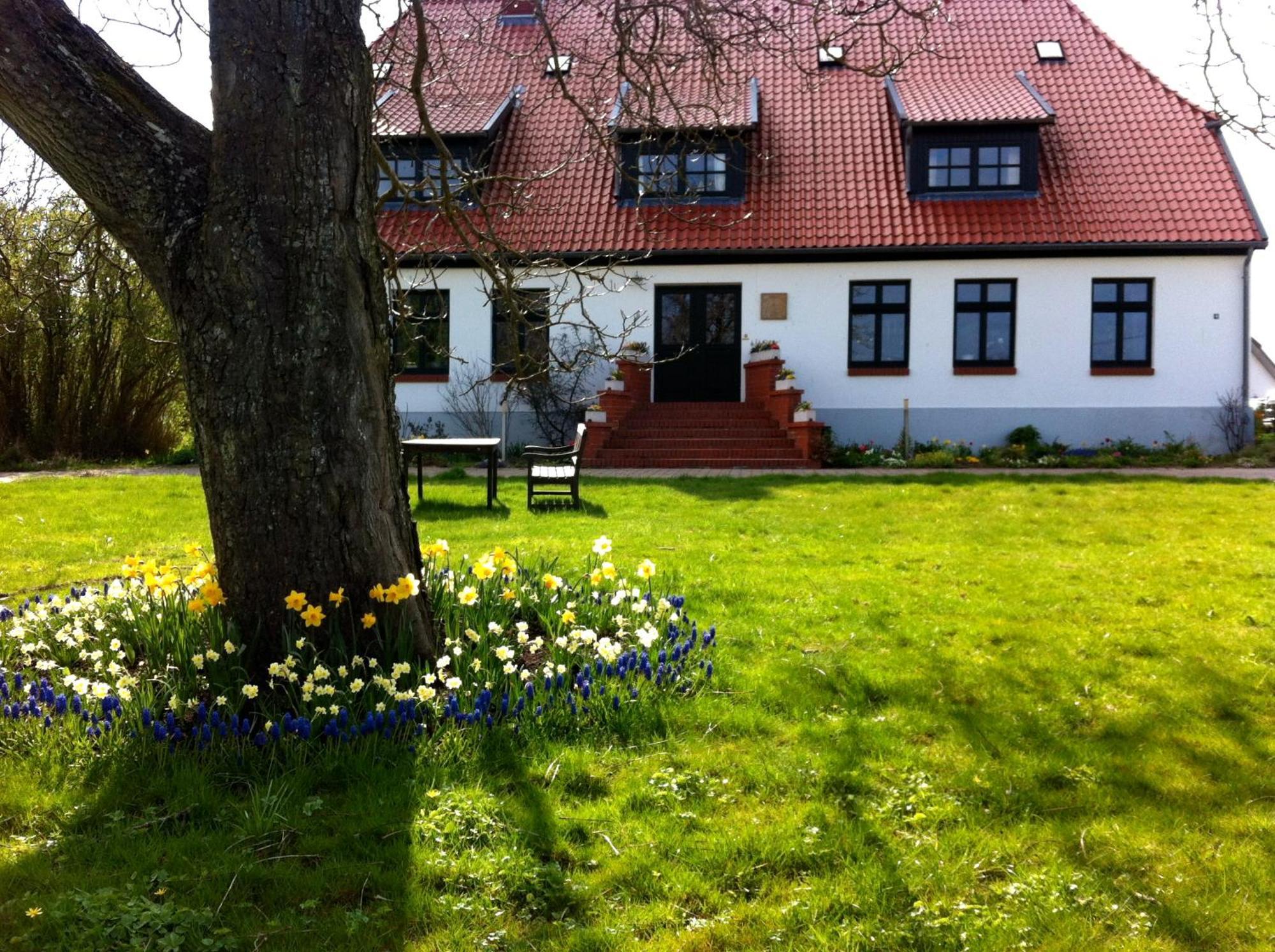 Отель Gutshaus Ketelshagen Путбус Экстерьер фото